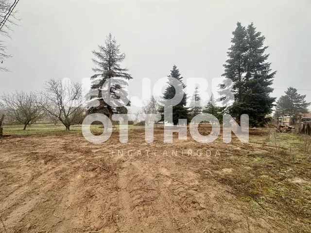 Eladó telek Cegléd 1151 nm