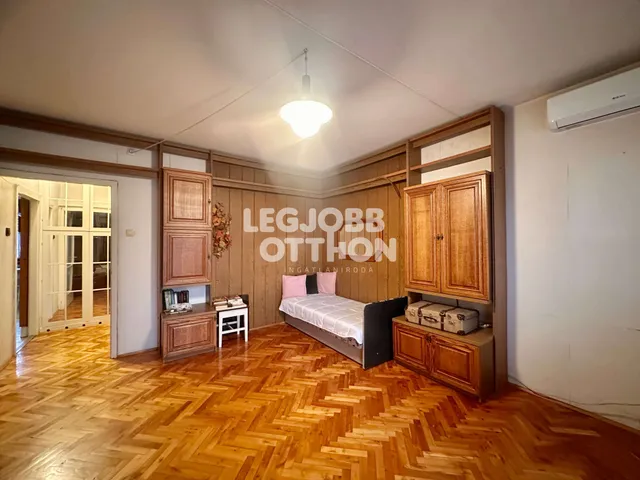 Eladó lakás Cegléd 61 nm