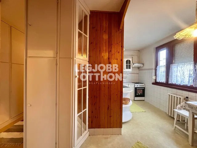 Eladó lakás Cegléd 61 nm