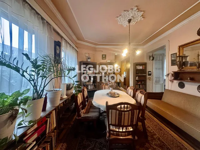 Eladó lakás Cegléd 106 nm