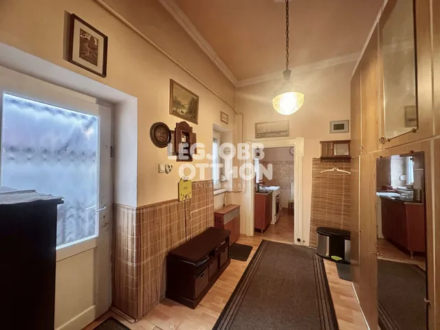 Eladó lakás Cegléd 106 nm