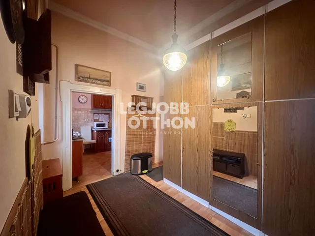 Eladó lakás Cegléd 106 nm