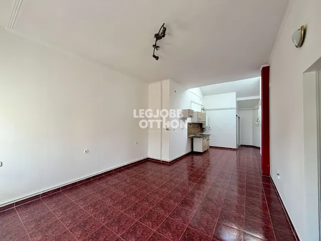 Eladó lakás Cegléd 64 nm