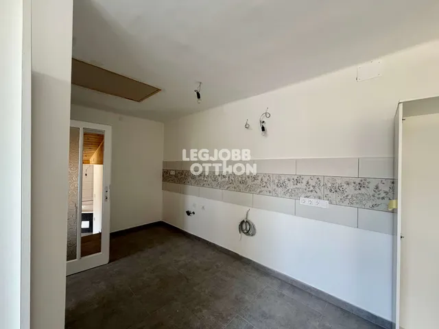 Eladó ház Törtel 105 nm