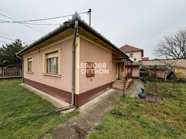 Eladó ház Cegléd 92 nm