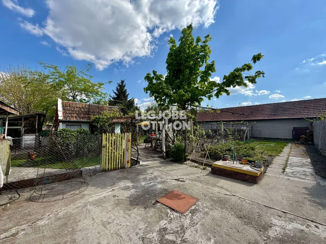 Eladó ház Cegléd 45 nm