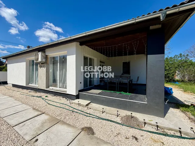 Eladó ház Cegléd 187 nm