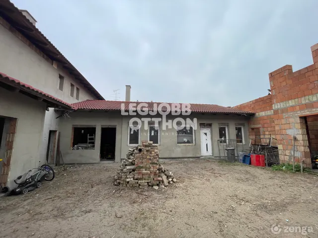 Eladó lakás Cegléd 395 nm