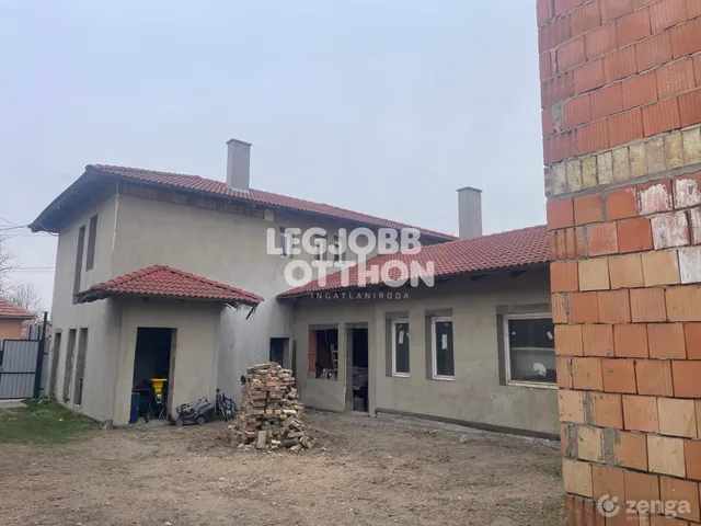 Eladó lakás Cegléd 395 nm