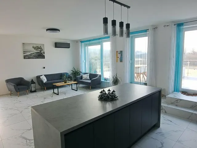 Eladó lakás Tatabánya, Óváros 110 nm