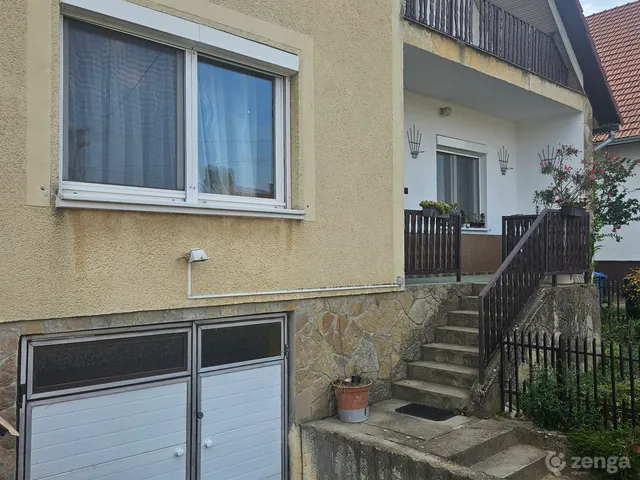 Eladó ház Kaposvár, Tüskevár, Mátyás király utca 17. 150 nm