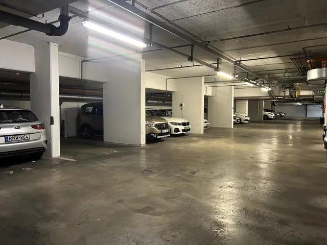 Kiadó garázs Budapest X. kerület, Körösi Csoma Sándor út 6. 10 nm