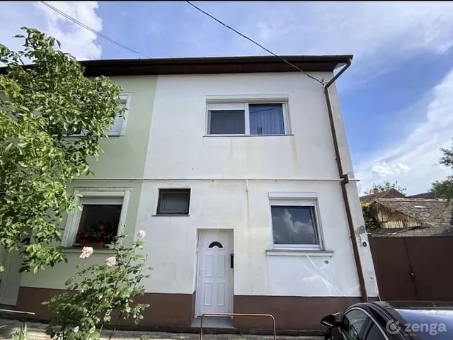 Eladó ház Makó, Ingó 95 nm