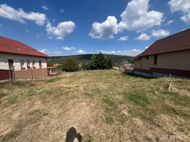 Eladó telek Várgesztes 1008 nm
