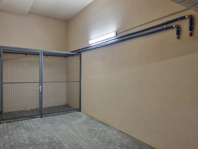 Eladó garázs Budakalász, Pomázi út 2/D 22 nm