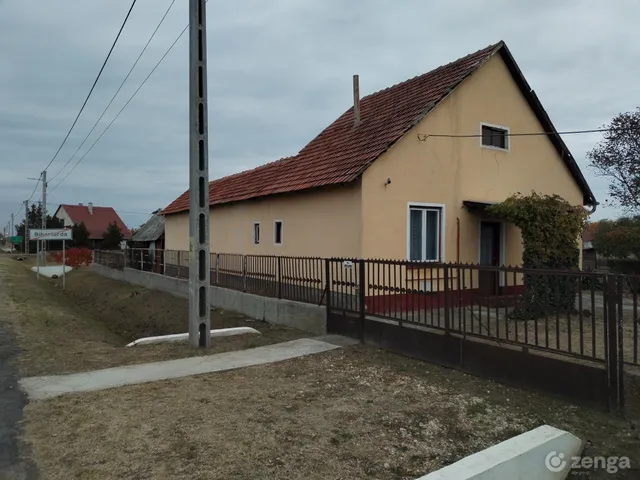 Eladó ház Bihartorda 83 nm
