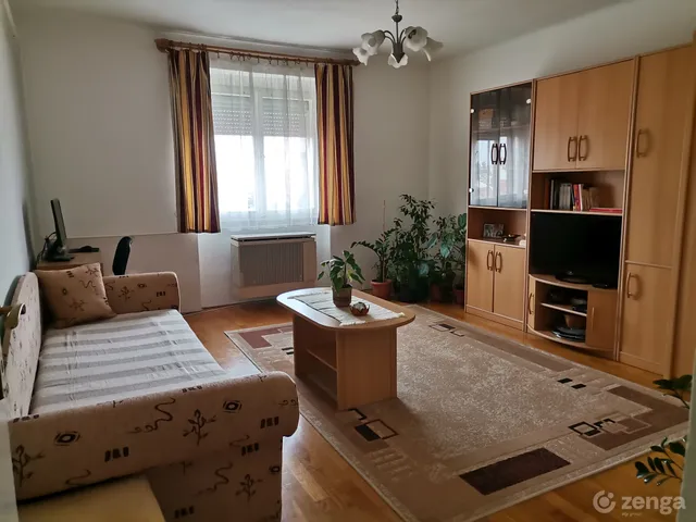 Eladó lakás Pápa, Belváros 50 nm