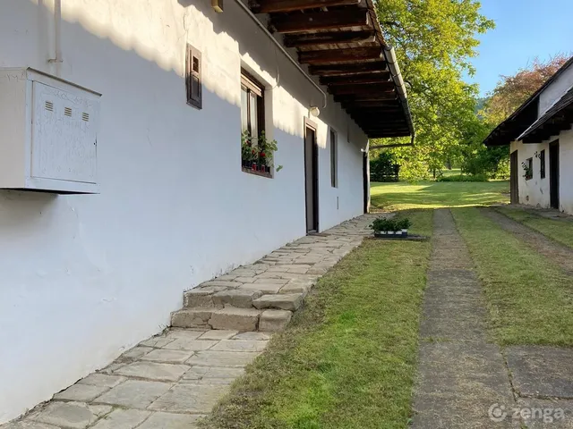 Eladó ház Dunabogdány, Plébánia utca 9 100 nm