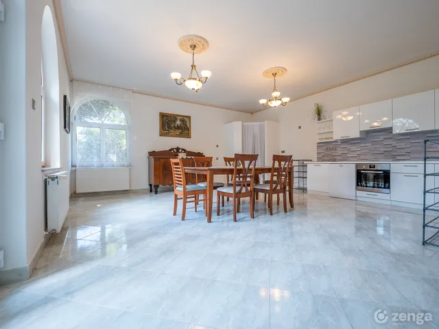 Eladó ház Biatorbágy, Bia, Arany János utca 400 nm