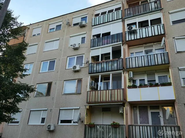 Eladó lakás Makó 56 nm