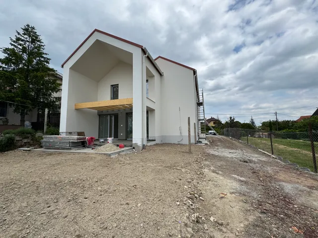 Eladó lakás Pécs, Donátus 128 nm