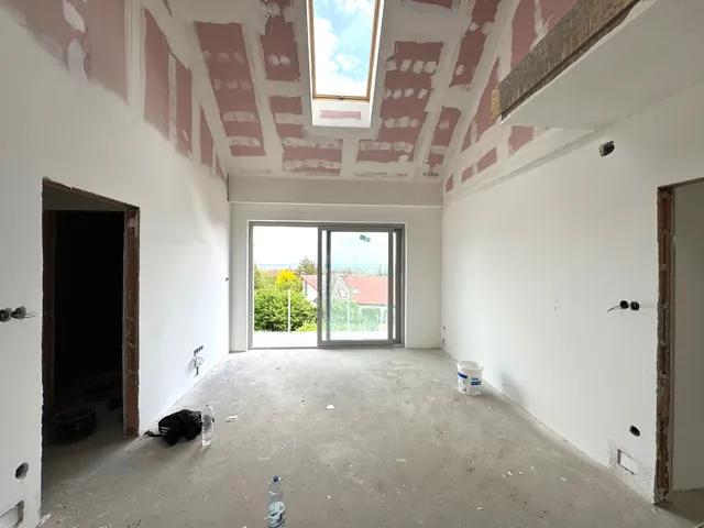 Eladó lakás Pécs, Makár 104 nm