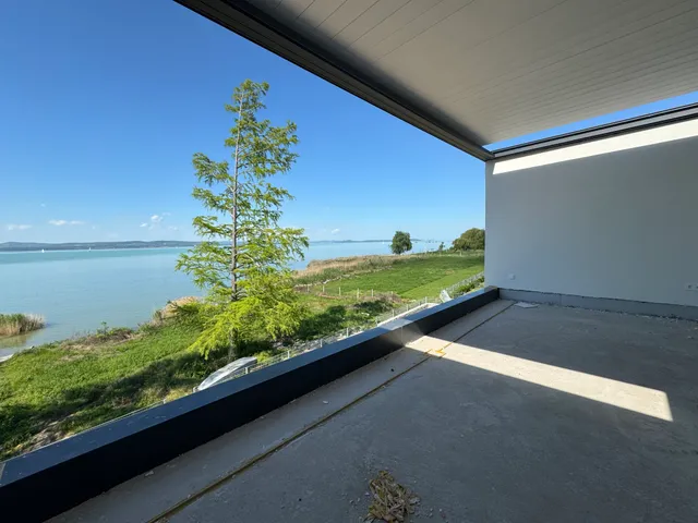 Eladó lakás Balatonszemes 63 nm