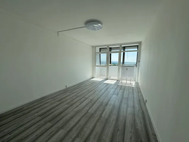 Eladó lakás Pécs, Kertváros, Krisztina tér 52 nm