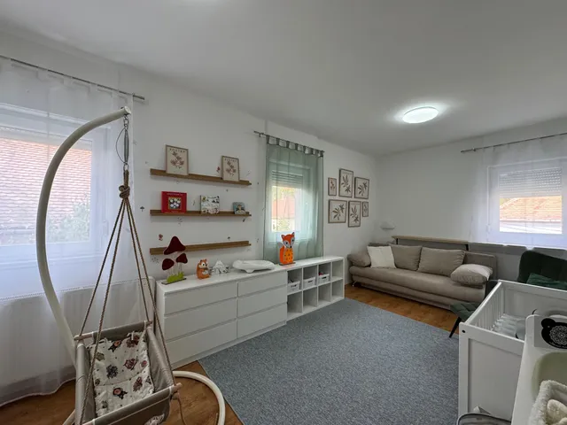 Eladó lakás Pécs, Egyetemváros, Batsányi u 105 nm