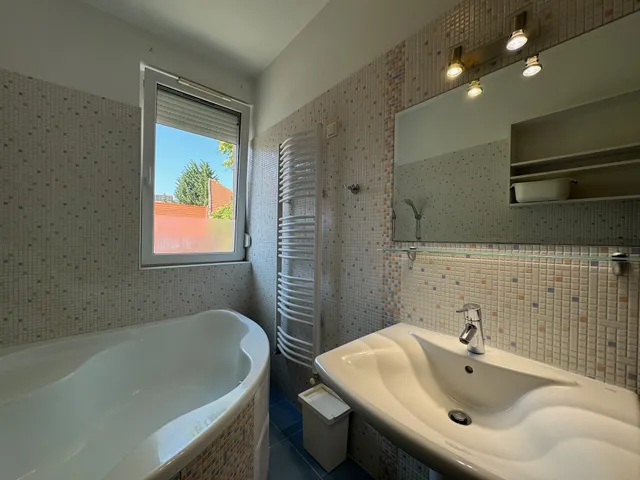 Kiadó lakás Pécs, Egyetemváros, Hungária utca 65 nm