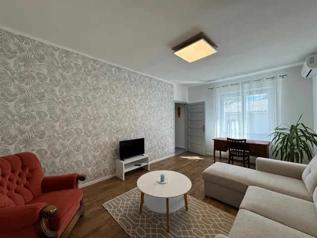 Kiadó lakás Pécs, Egyetemváros 61 nm