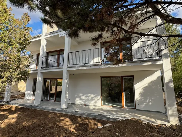 Eladó lakás Pécs, Egyetemváros 81 nm