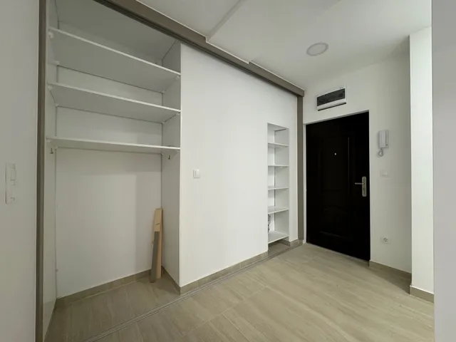 Eladó lakás Pécs, Egyetemváros, Építők útja 54 nm