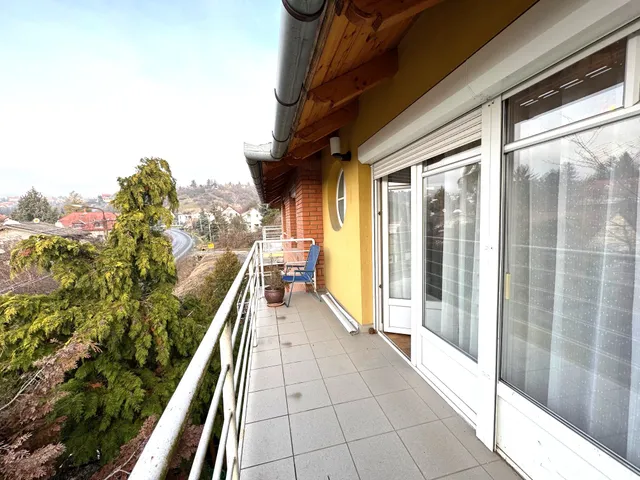 Eladó lakás Pécs, Ürög, Magyarürögi út 79 nm