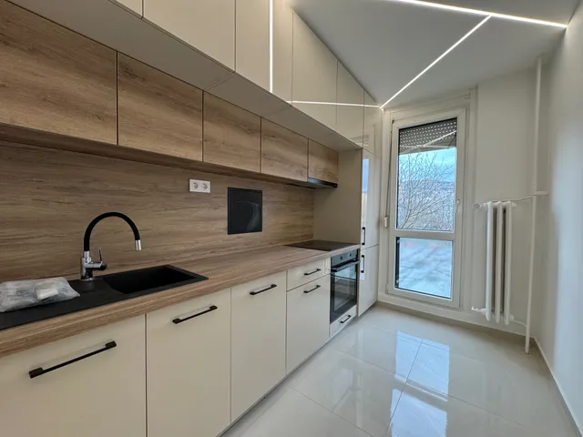 Eladó lakás Pécs, Uránváros 54 nm