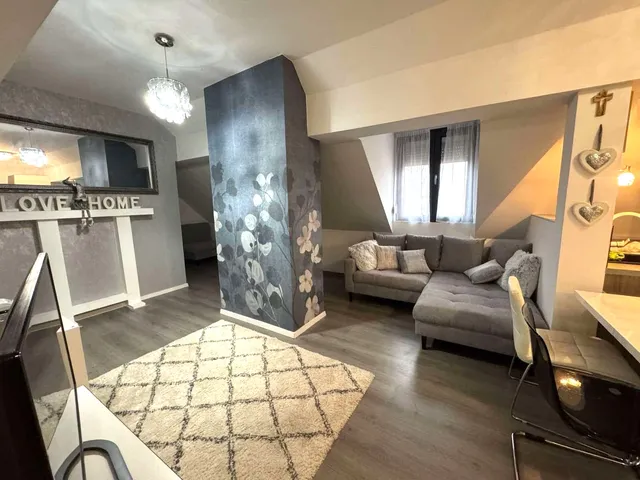 Kiadó lakás Pécs, Belváros, Mártitok útja 53 nm