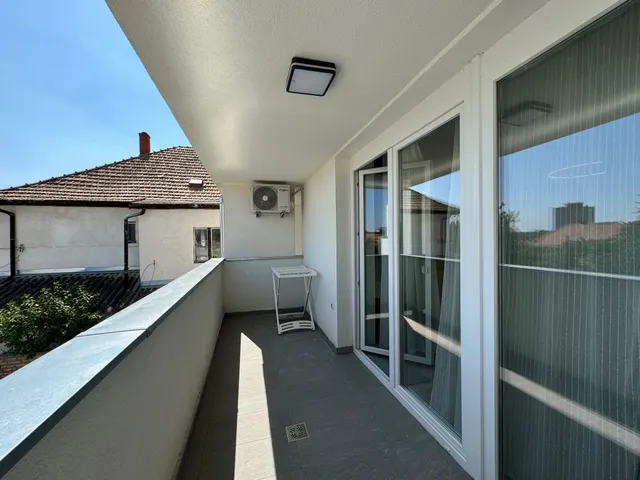 Eladó lakás Pécs, Egyetemváros 30 nm