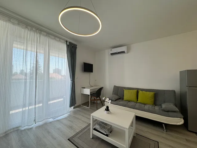 Eladó lakás Pécs, Egyetemváros 30 nm