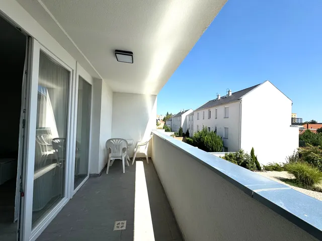 Eladó lakás Pécs, Egyetemváros, Szigeti út 30 nm