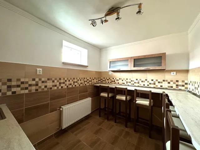 Kiadó kereskedelmi és ipari ingatlan Nagykanizsa, Belváros, Erzsébet tér 378 nm