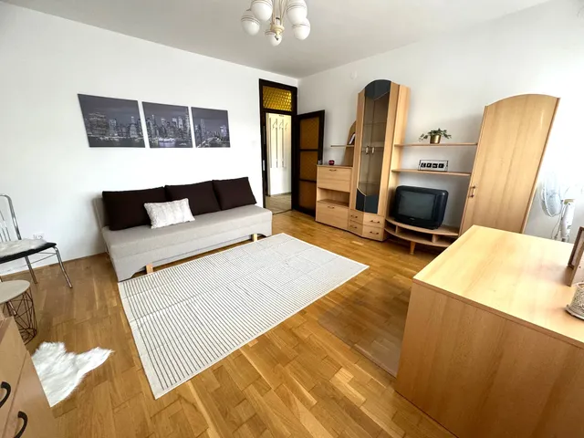 Kiadó lakás Pécs, Belváros, Kazinczy utca 50 nm
