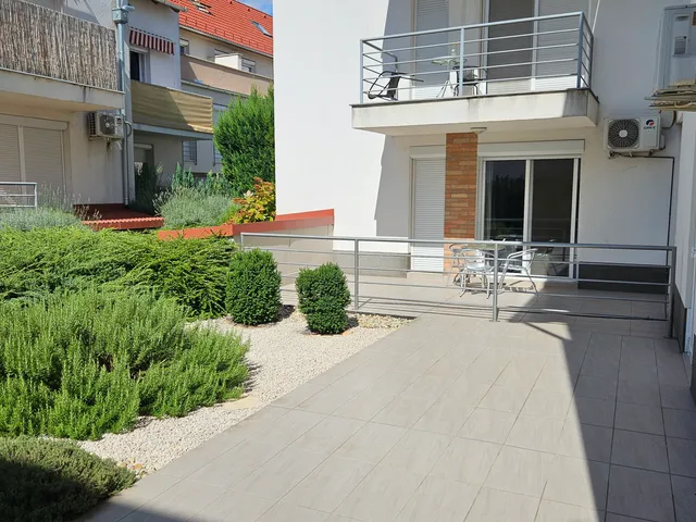 Kiadó lakás Pécs, Egyetemváros 50 nm