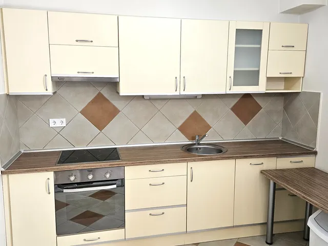 Kiadó lakás Pécs, Egyetemváros, Lotz Károly u 50 nm