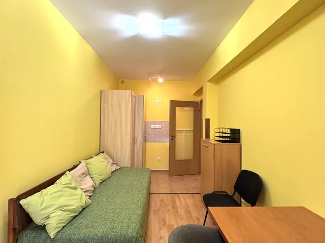 Kiadó lakás Pécs, Belváros, Jókai tér 57 nm