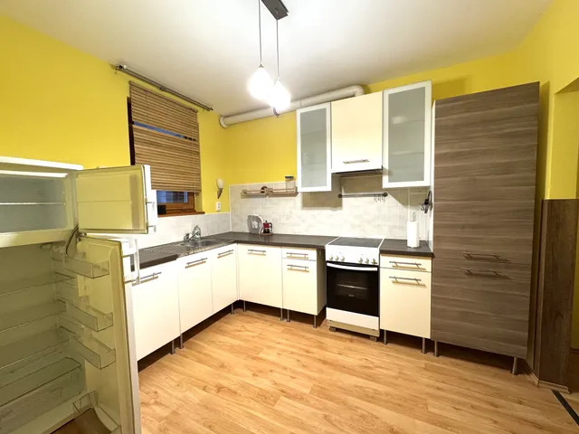 Kiadó lakás Pécs, Belváros 57 nm