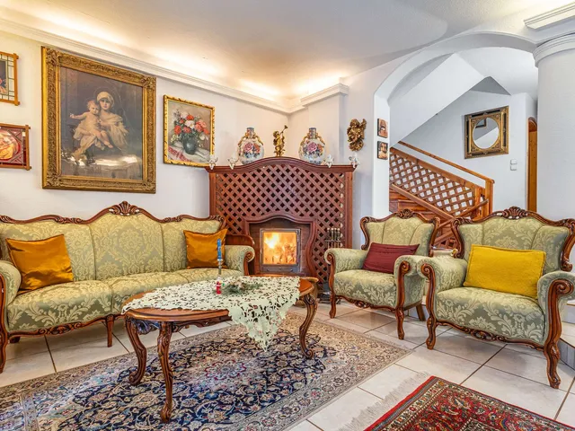 Eladó ház Szentendre, Sövény utca 220 nm