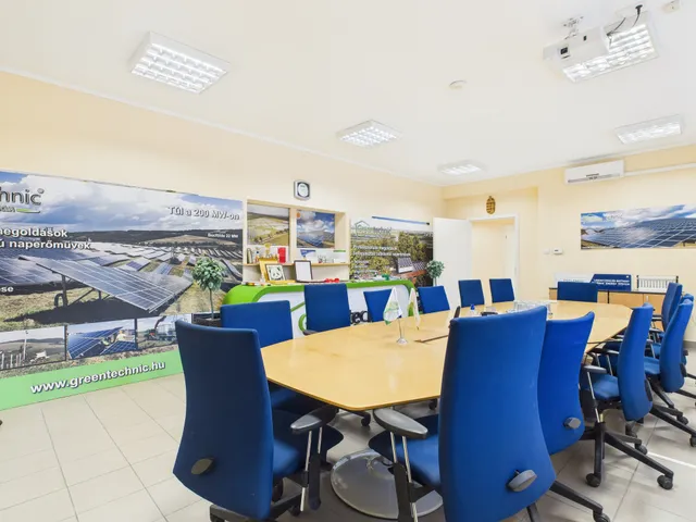 Eladó kereskedelmi és ipari ingatlan Budapest XXI. kerület, Orion utca 14. 1199 nm