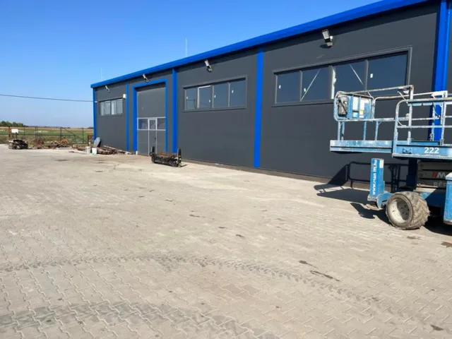 Eladó kereskedelmi és ipari ingatlan Mikepércs, Ipartelep utca 063/37 1554 nm