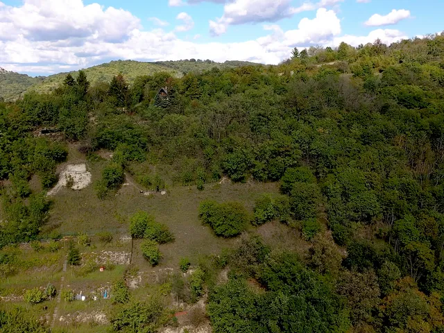 Eladó telek Visegrád, Újhegy dűlő