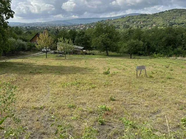 Eladó telek Pomáz,